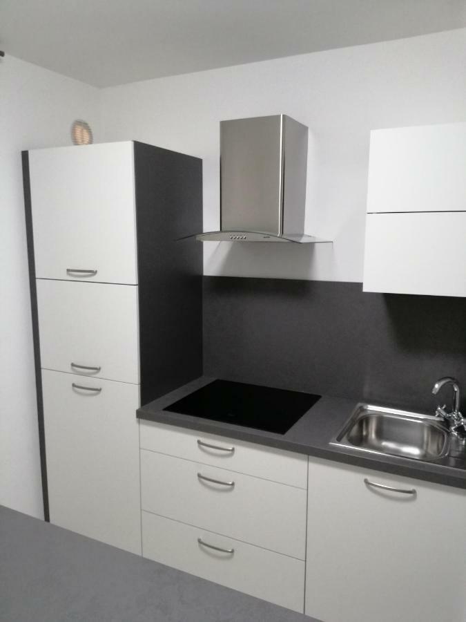 Studio Apartment Mila Pula Exterior photo